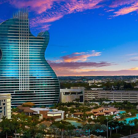 Young Circle & Hollywood Blvd Posh Studio Suite Екстер'єр фото