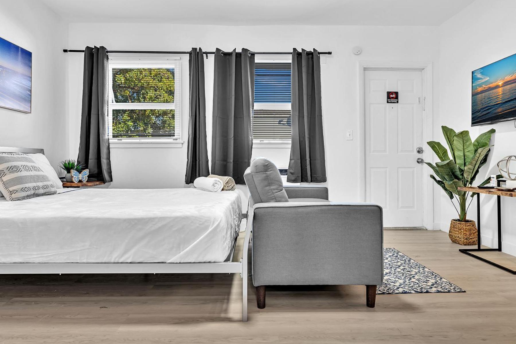 Young Circle & Hollywood Blvd Posh Studio Suite Екстер'єр фото