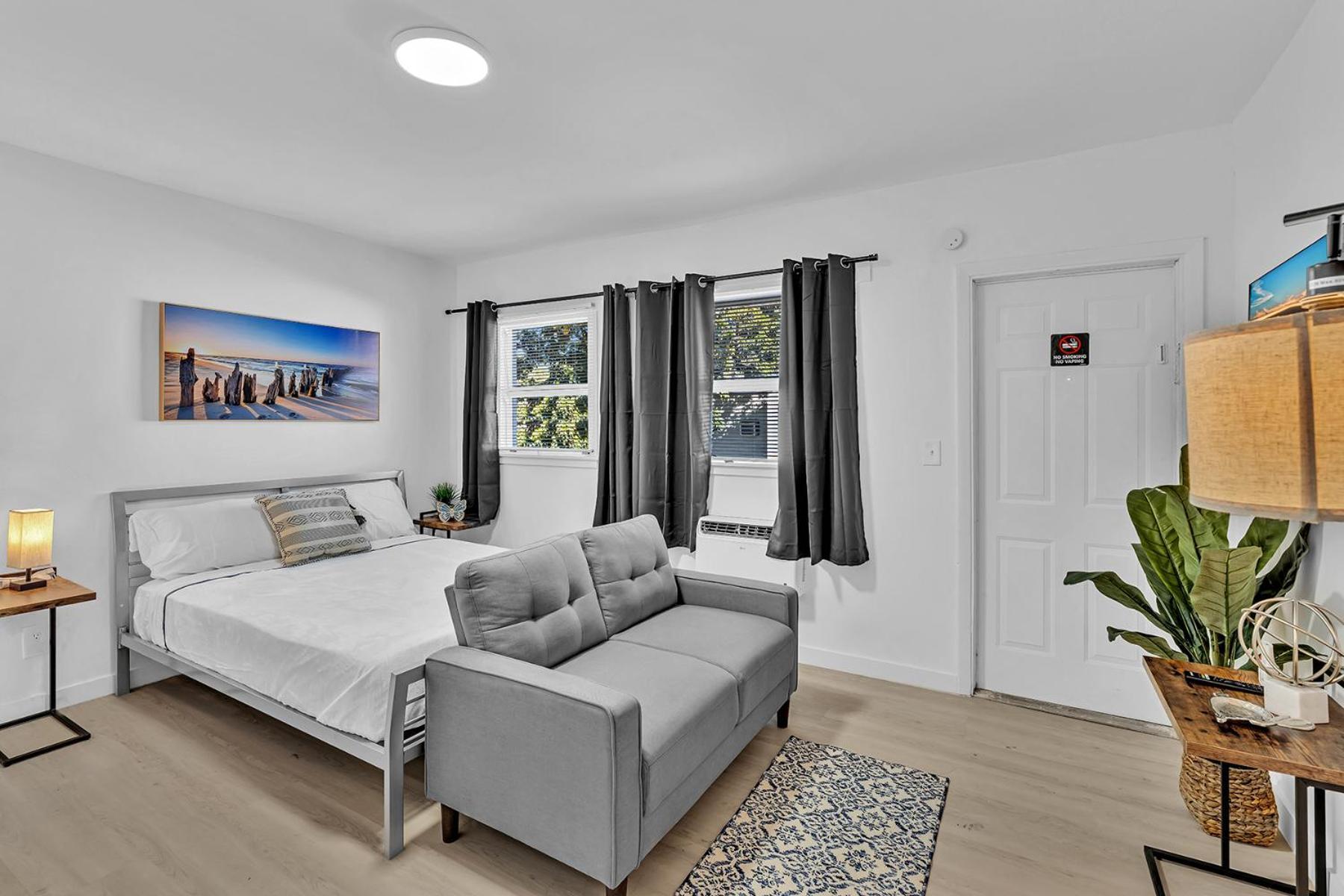 Young Circle & Hollywood Blvd Posh Studio Suite Екстер'єр фото
