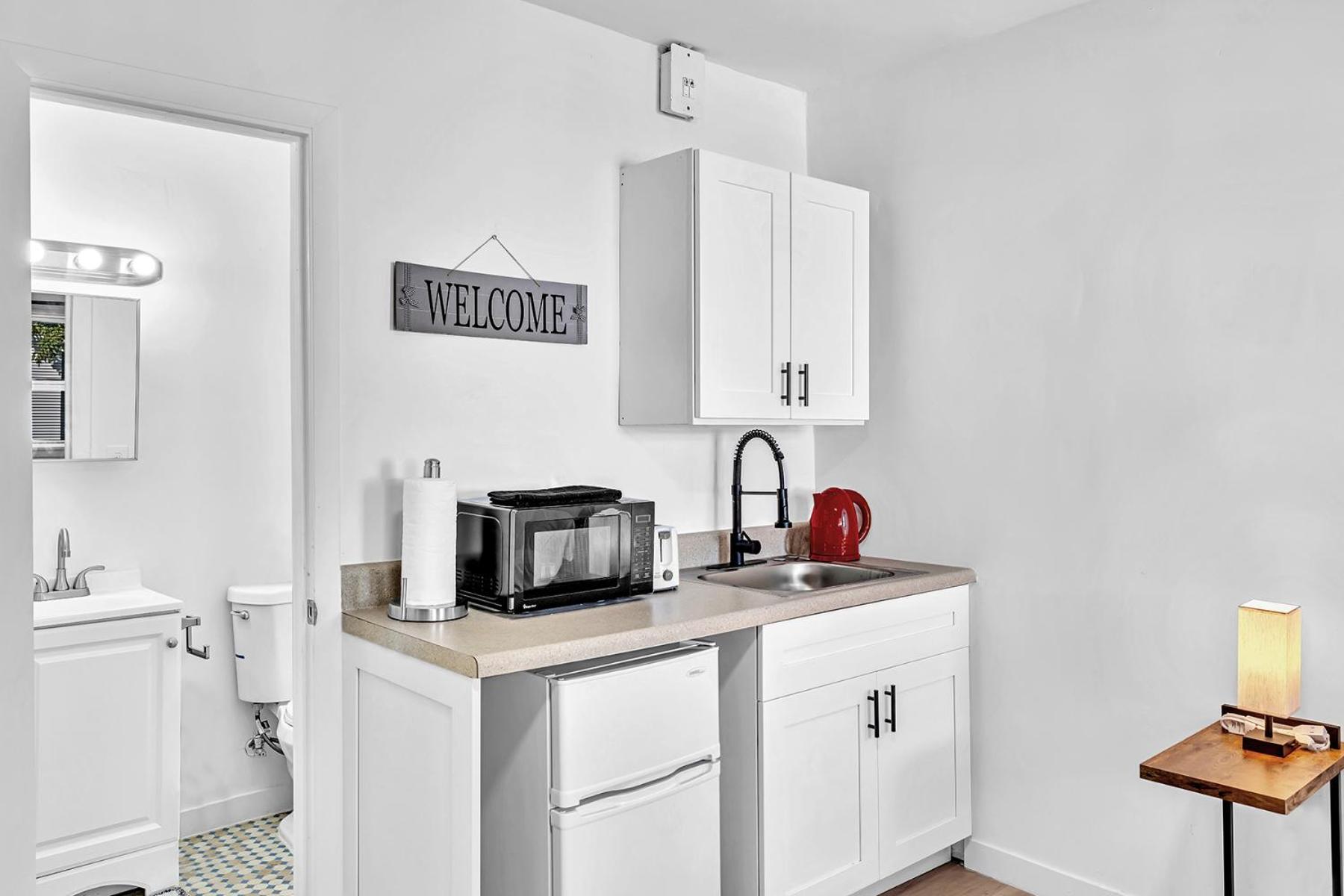 Young Circle & Hollywood Blvd Posh Studio Suite Екстер'єр фото